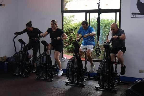 Colegio reinaugura gimnasio biomecánico en la sede central